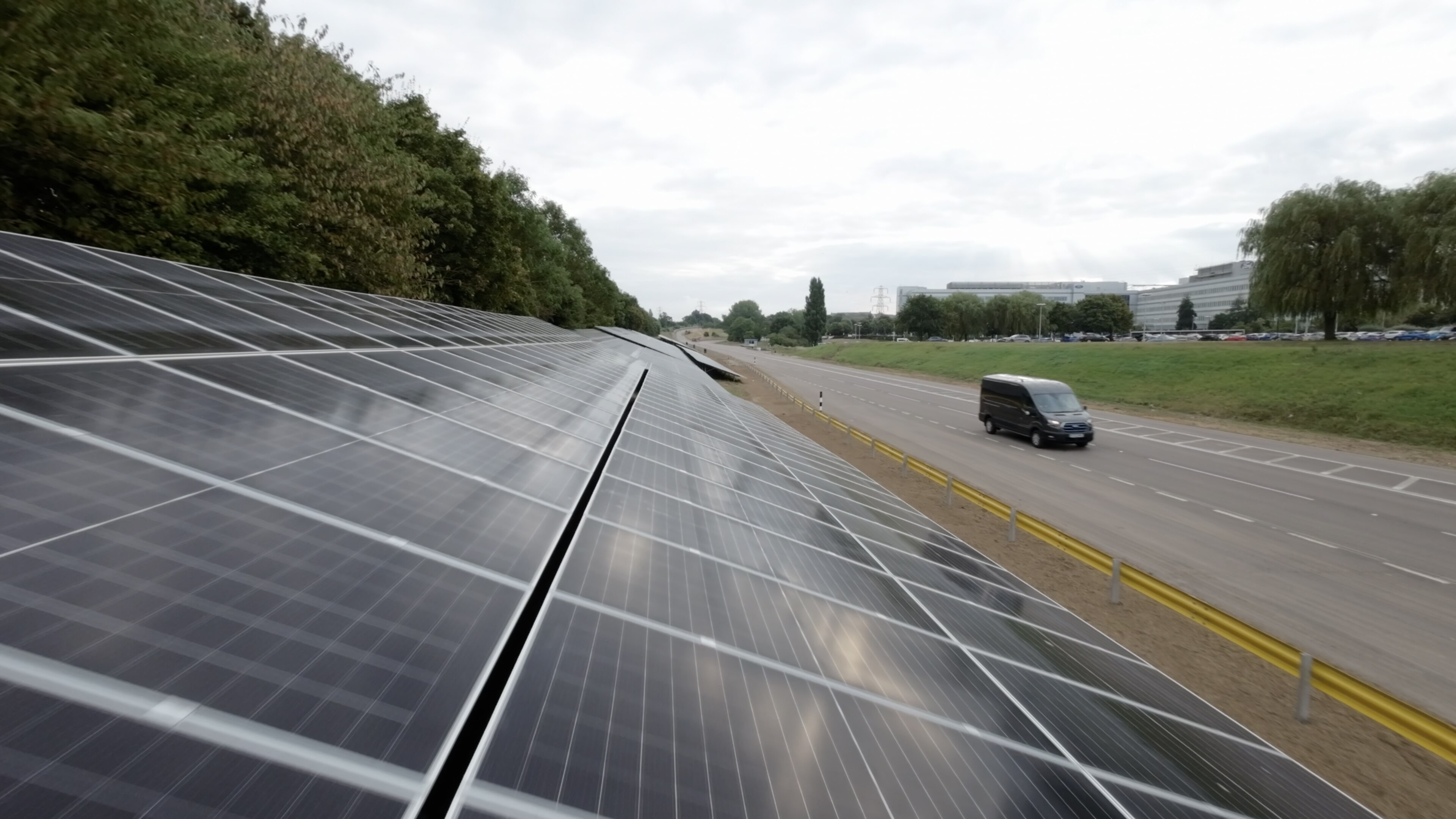 Ford Motor Company’s UK headquarters, the Dunton Campus, has taken a major step towards renewable energy with the commissioning of a new solar farm.